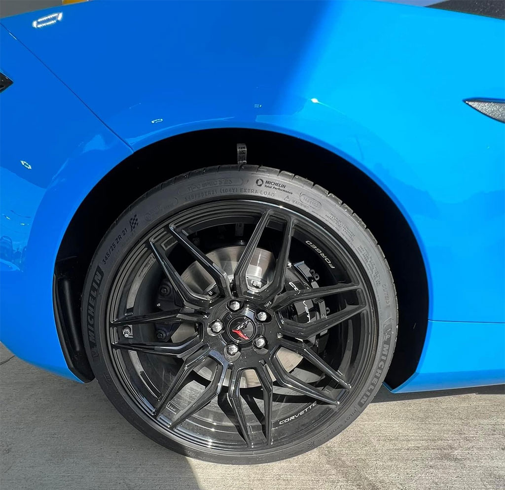 [SPIED] First Look at the 2023 Corvette Z06 in Rapid Blue