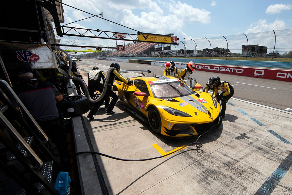 Corvette Racing at Watkins Glen: No Late Luck at All