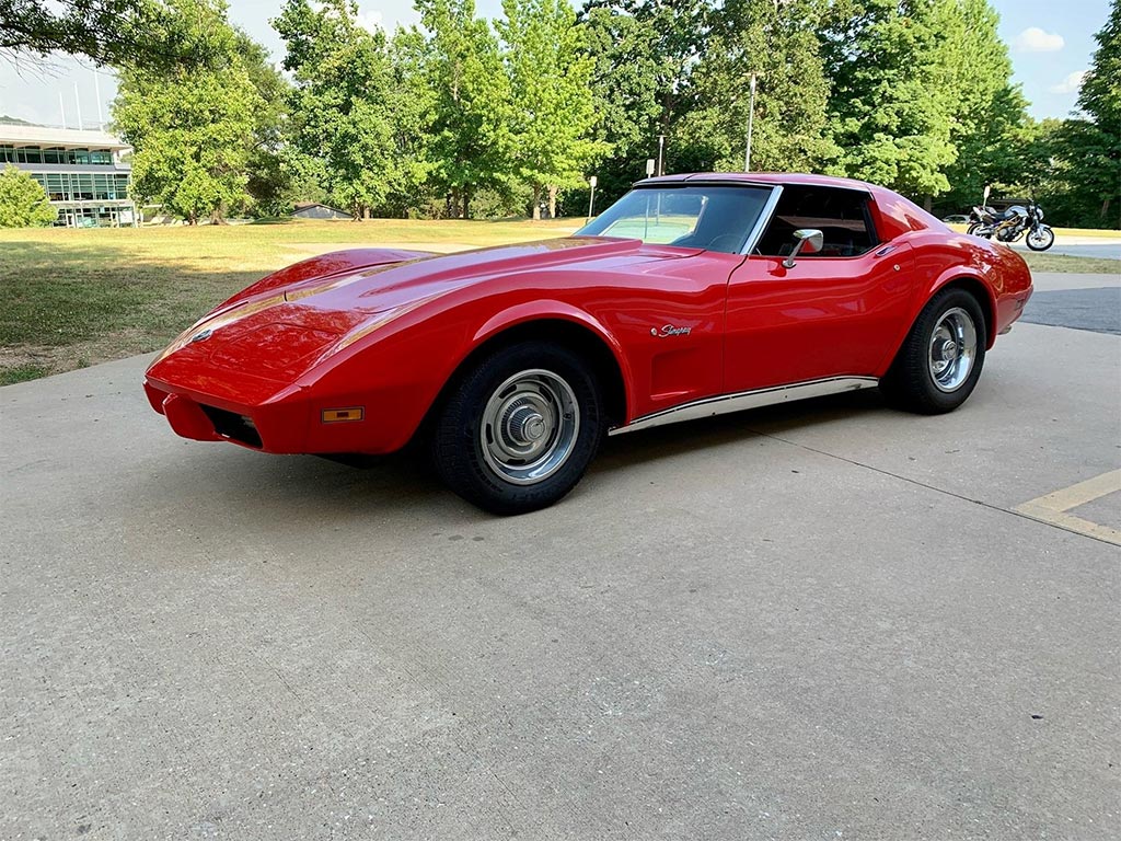 1975 CHEVROLET CORVETTE STINGRAY