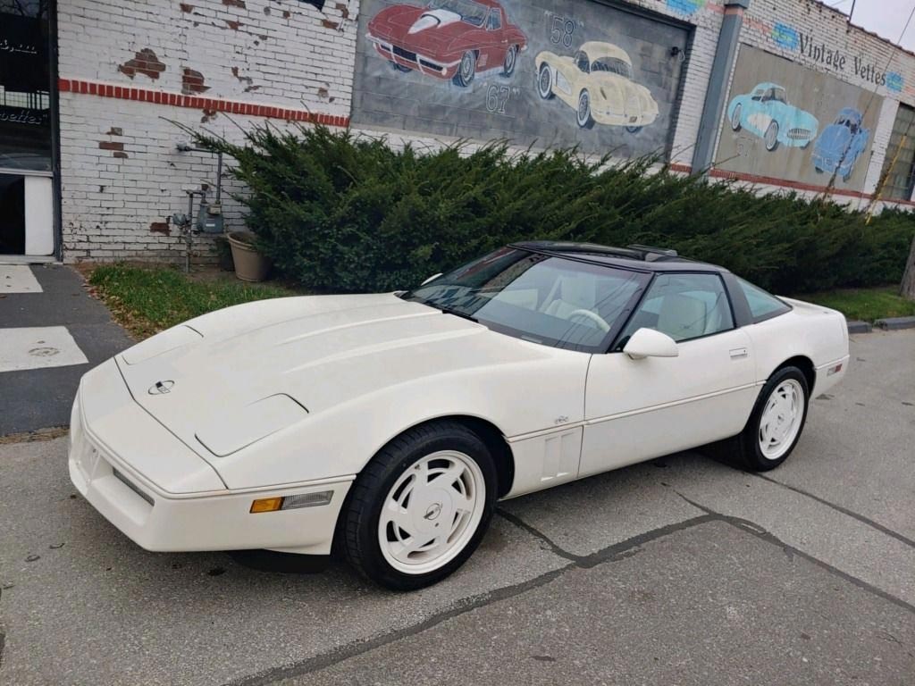 1988 CHEVROLET CORVETTE