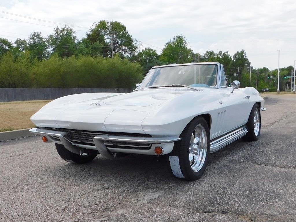 1965 CHEVROLET CORVETTE STING RAY CONVERTIBLE