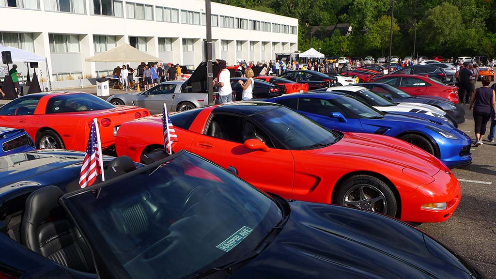 [PICS] Let’s go for a Cruise with the Corvettes on Woodward Charity Food Drive