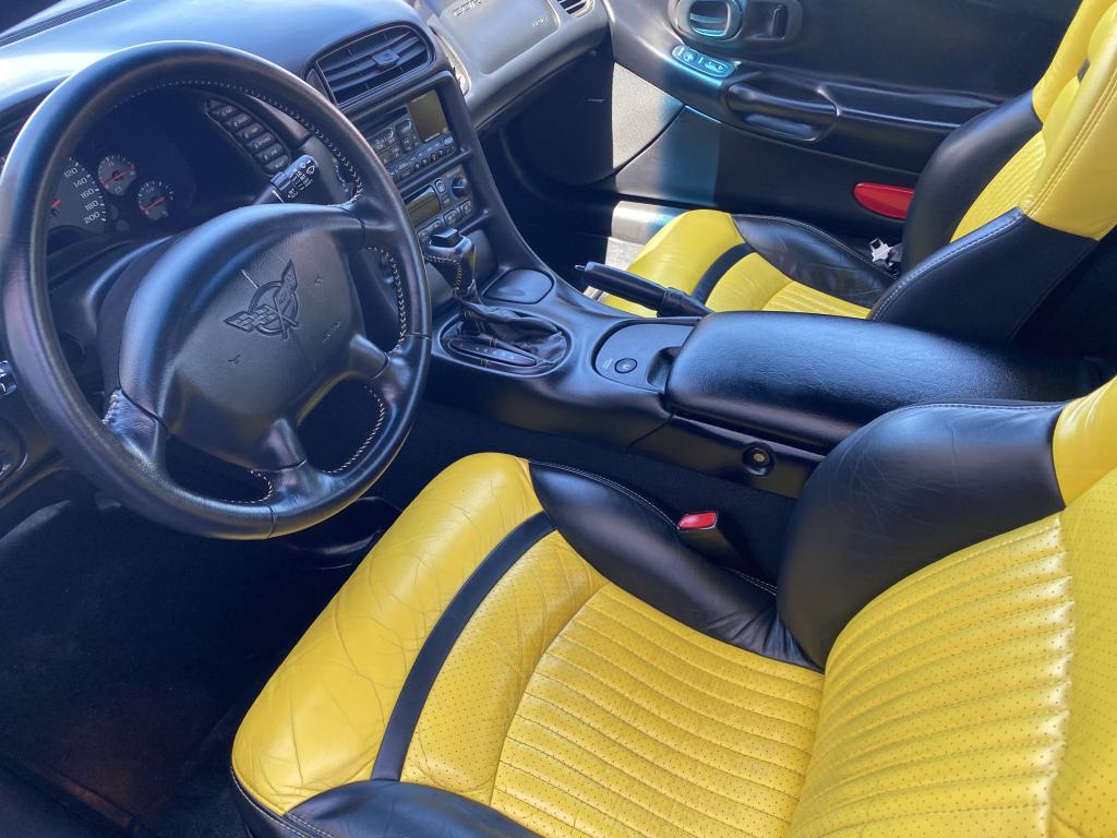 427Stingray.com to Auction a 1998 Corvette Indy 500 Pace Car Convertible