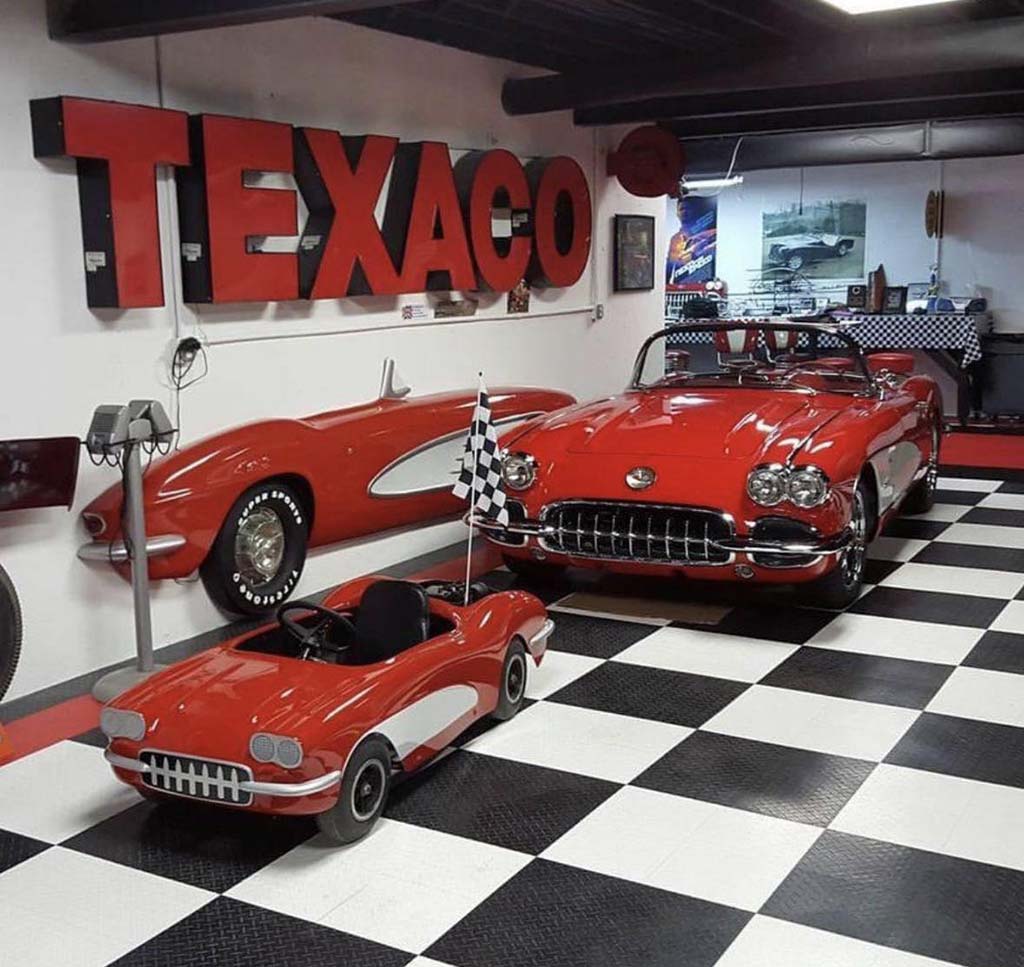 Corvette Deliveries with Mike Furman