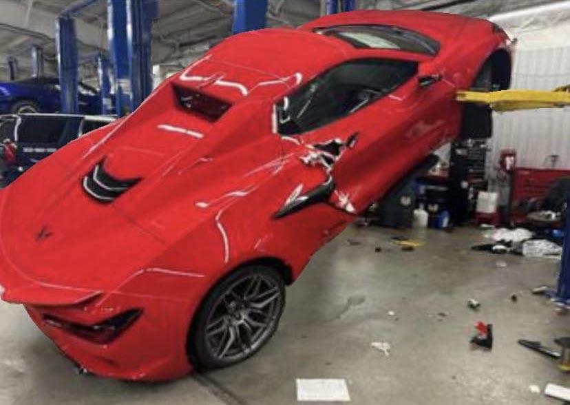 [ACCIDENT] 2023 Corvette Z06s Falls Off Dealer's Lift