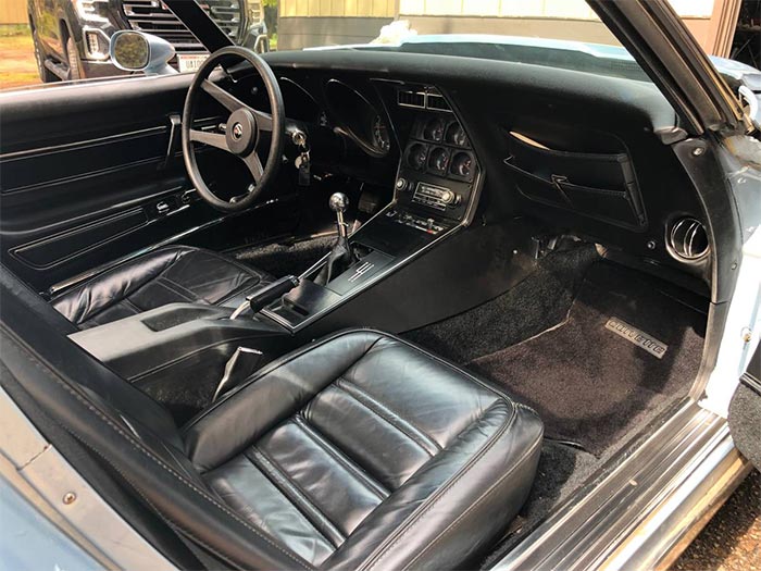 Corvettes for Sale: 25K-Mile 1977 Corvette with 4-Speed on Craigslist
