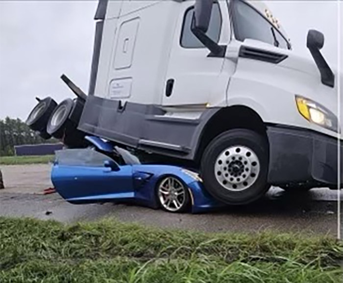 [ACCIDENT] C7 Corvette Gets Wedged under an 18-Wheeler in Louisiana