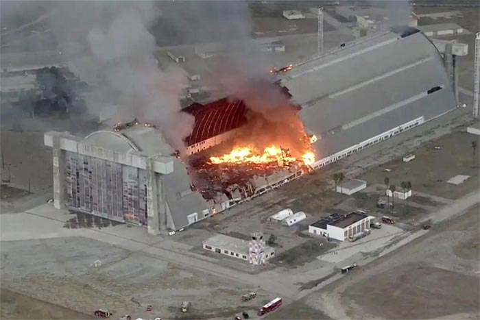 [ACCIDENT] Fire Destroys the Tustin Hangar Which Hosted the Reveal of the C8 Corvette on 7.18.19