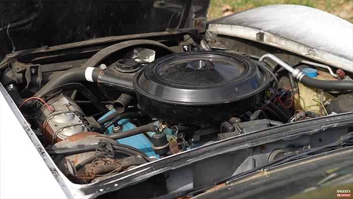 [VIDEO] Barn Find Hunter Tom Cotter Uncovers a 1979 Corvette Just Three Miles from his House