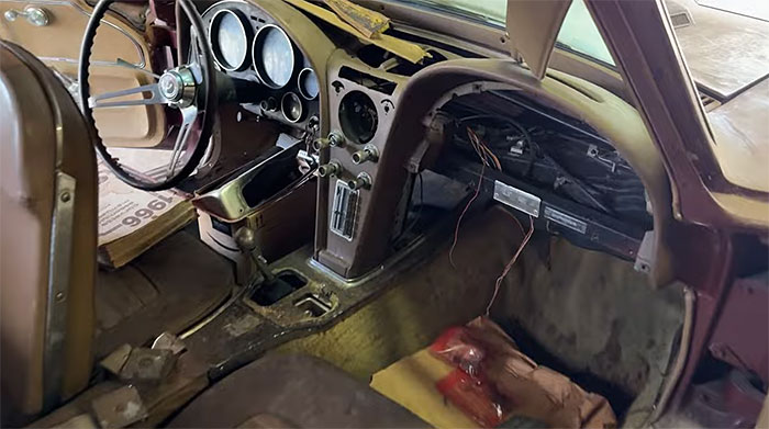 Corvettes for Sale: Rare 'Big Tank' 1966 Corvette Barn Find Headed to Auction
