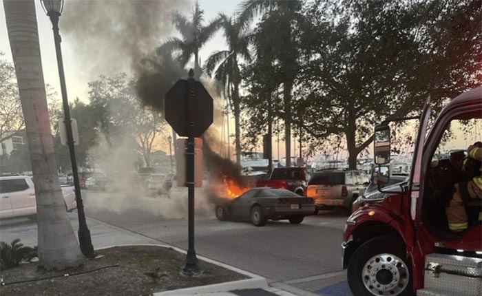 [ACCIDENT] A C4 Corvette on Fire is Chased Down by Police Officers