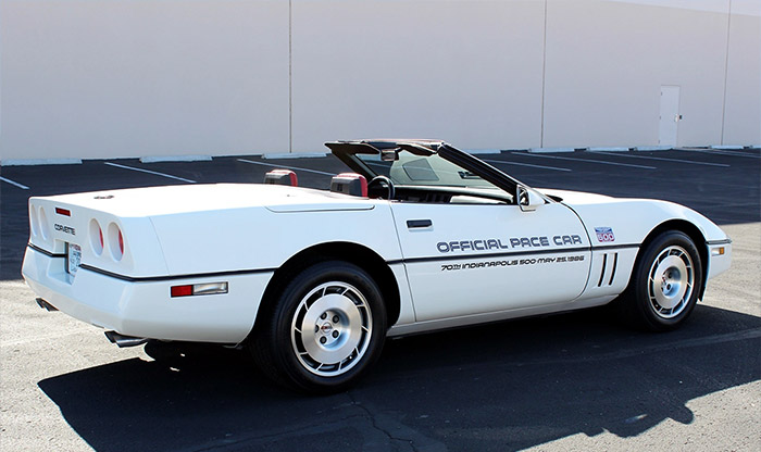 Corvettes for Sale: White 1986 Corvette Convertible Indy 500 Pace Car on BaT