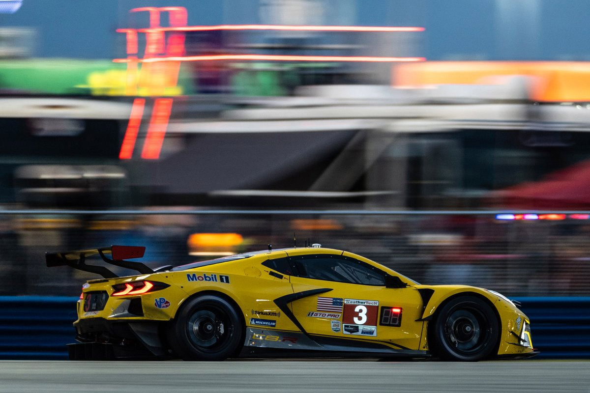 Corvette Racing at Daytona: Eight-Hour Update