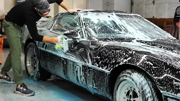 [VIDEO] Abandoned C4 Corvette Gets First Wash in 25 Years