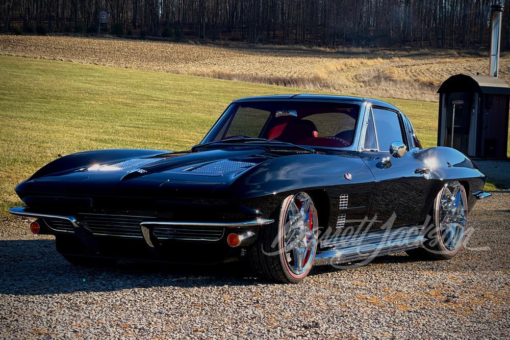 1963 CHEVROLET CORVETTE CUSTOM SPLIT-WINDOW COUPE - $423,500