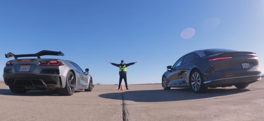 [VIDEO] Edmunds U-Drags the 2023 Corvette Z06 and the Lucid Air