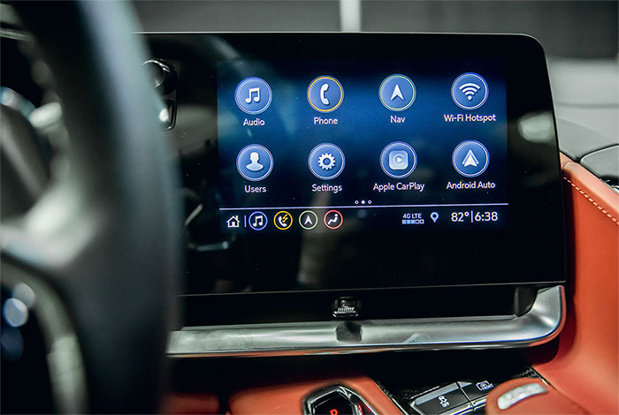 GM Phasing Out Apple CarPlay and Android Auto for Subscription-Based System
