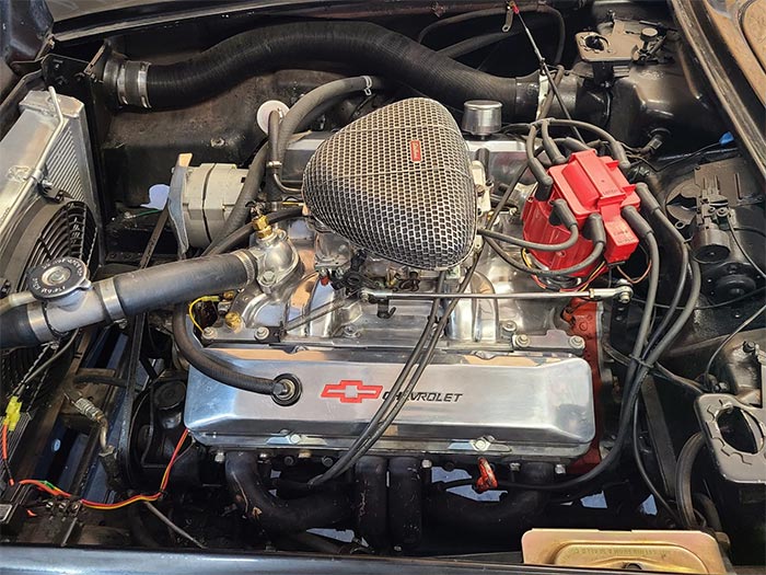 Corvettes for Sale: Black 1962 Convertible with 350 V8 and Four Speed