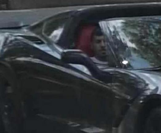 [STOLEN] Thieves Steal the Roof Panel Off a Parked C7 Corvette in Broad Daylight