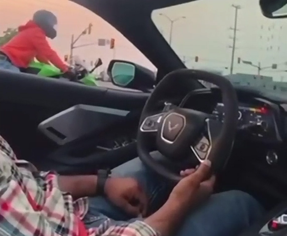 [VIDEO] Canadian Police Arrest C8 Corvette Driver After He Posted Street Race to Social Media