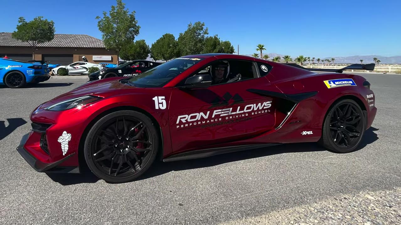 [VIDEO] Corvette Z06 Owner Takes On the Ron Fellow's Z06 Owner's School at Spring Mountain