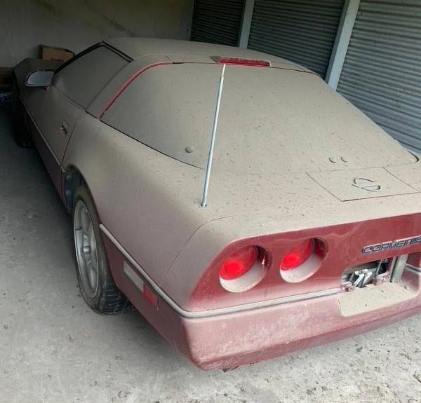 Corvettes for Sale: 1988 Corvette Locked Away in a Storage Locker Offered for $4,000