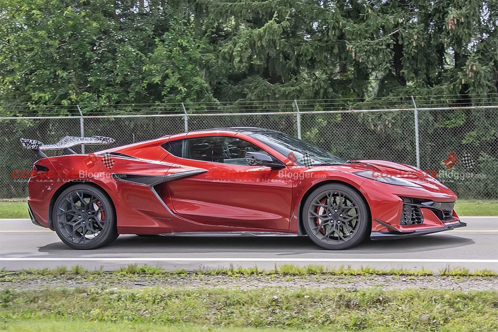 2025 Corvette ZR1s Spied in Detroit