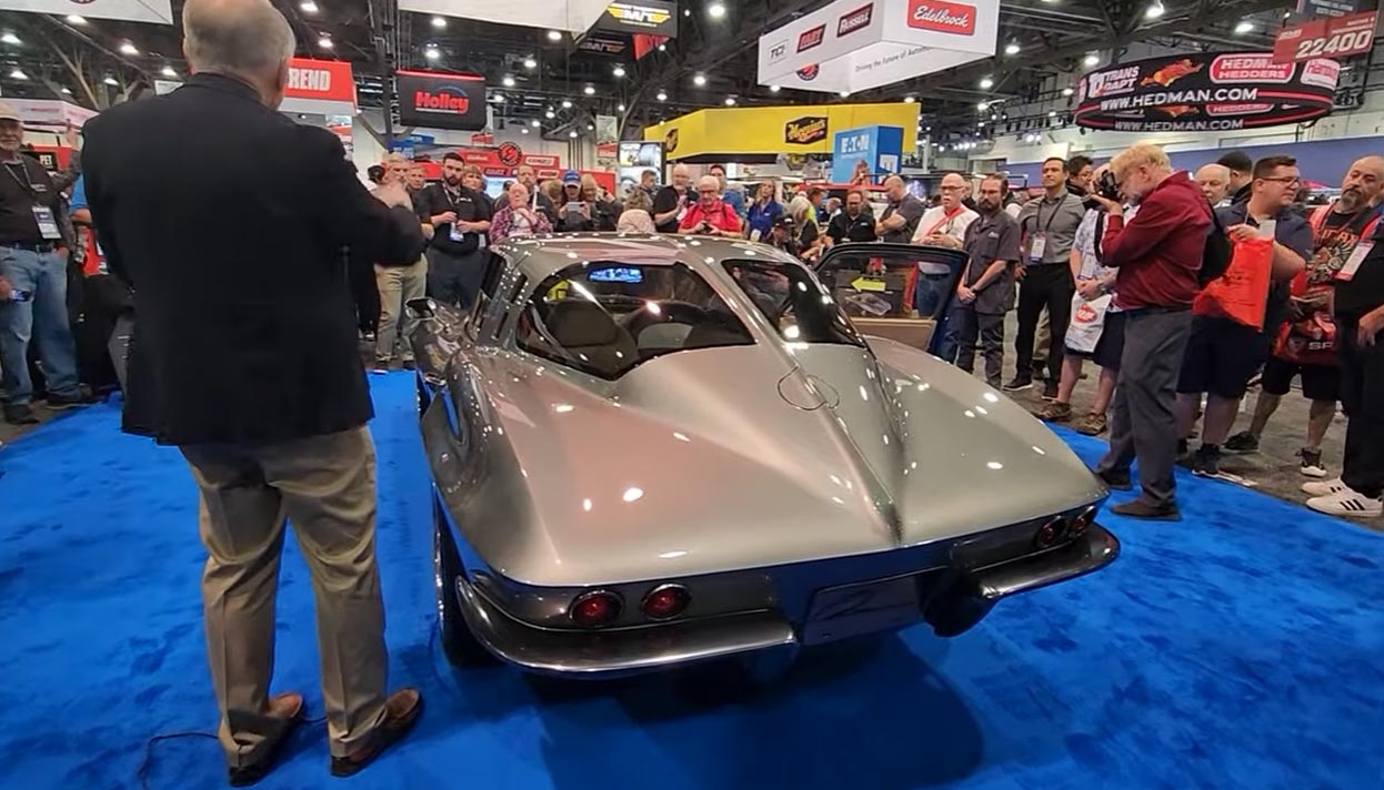 [VIDEO] Peter Brock Unveils his Studio Concept Corvette at SEMA 2024