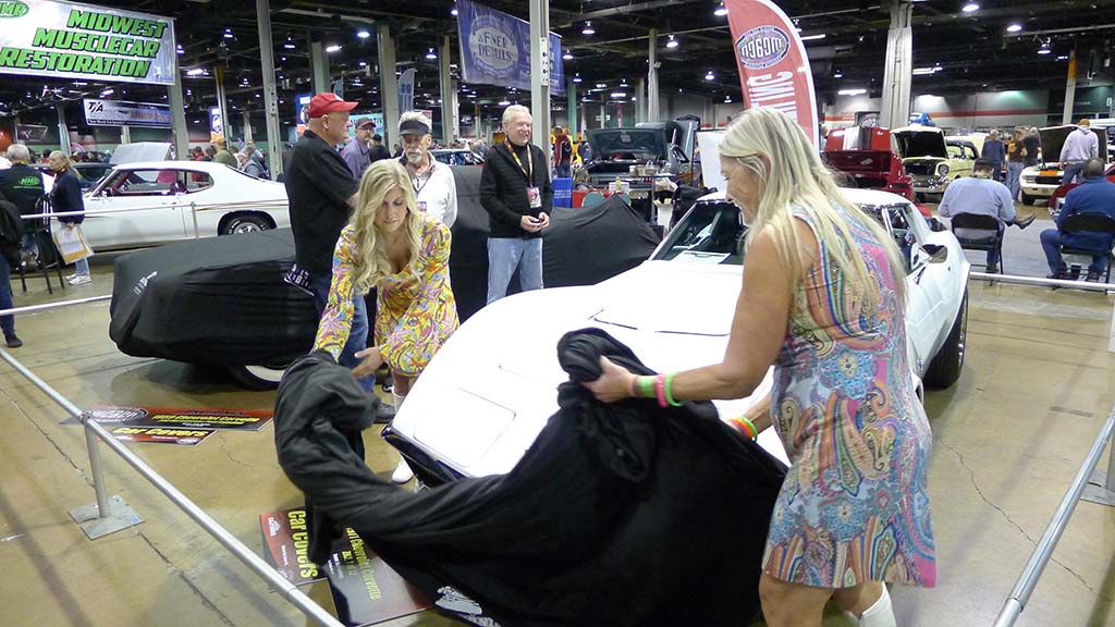 Freshly Restored 1971 ZR2 Corvette Revealed at MCACN 2024
