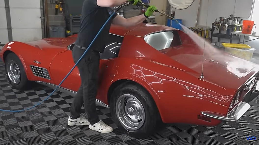 [VIDEO] Barn Find 1969 Corvette Gets Its First Wash in Decades