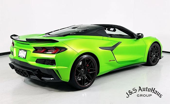 Someone Made a Green C8 Corvette Z06 so You Don't Have to