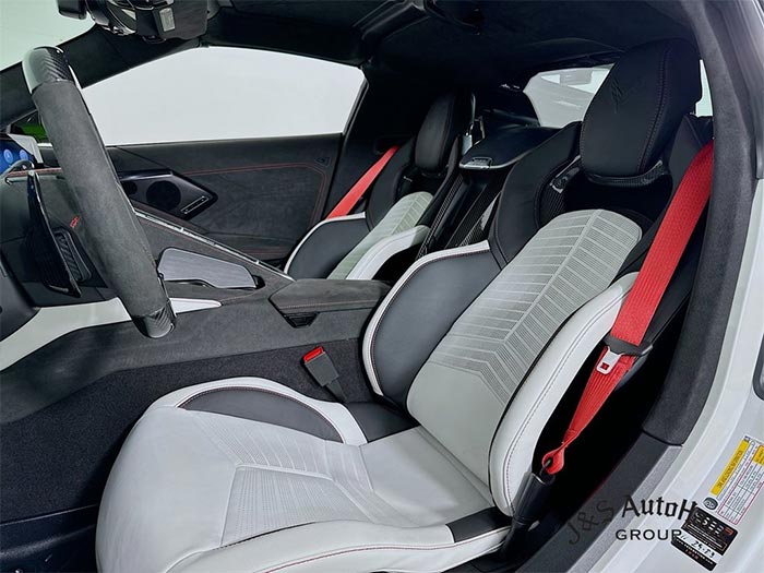 Someone Made a Green C8 Corvette Z06 so You Don't Have to