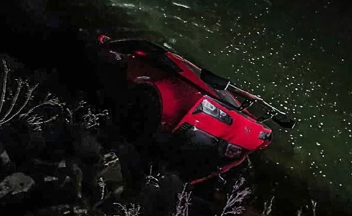 [ACCIDENT] Speeding C7 Corvette Z06 Ends Up Partially Submerged in a California Canal