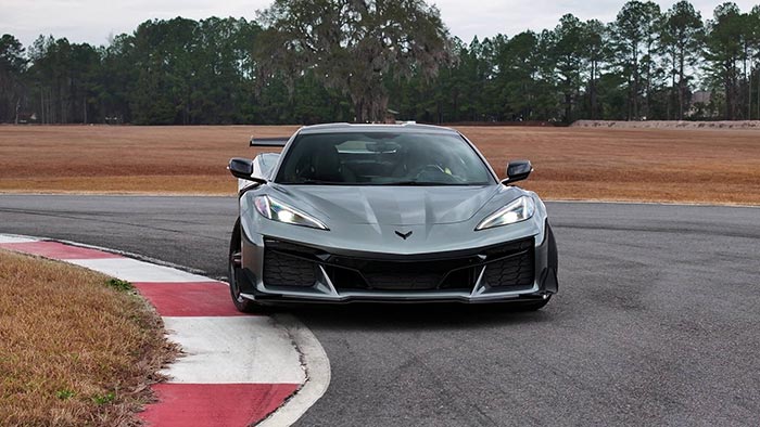 [VIDEO] C8 Corvette Z06 Heads to the MotorWeek Test Track
