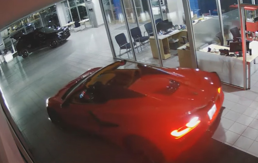 [STOLEN] Brazen Thieves Steal a $148K Corvette Z06 Convertible from a Dealer's Showroom