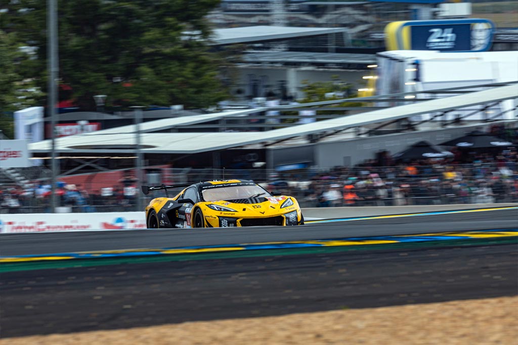 Corvette Racing at Le Mans: Eight-Hour Report