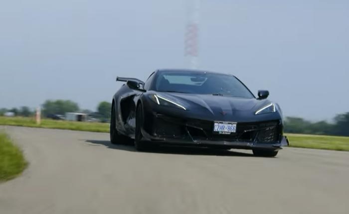 [VIDEO] C8 Corvette Z06 vs Lotus Emira in Clash of Throttle House's Last Two Cars of the Year
