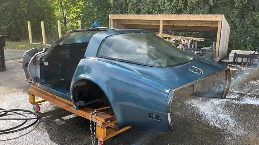 [VIDEO] Turning a C3 Corvette Into an Indoor Racing Simulator