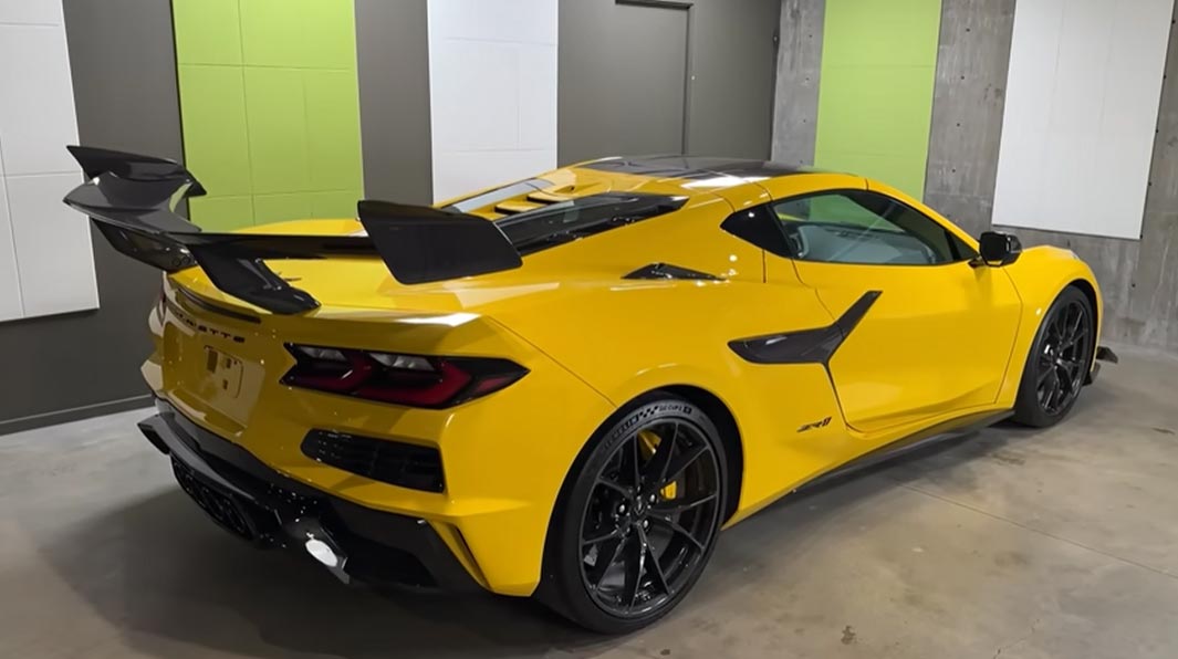 [VIDEO] Doug DeMuro Reviews the 2025 Corvette ZR1