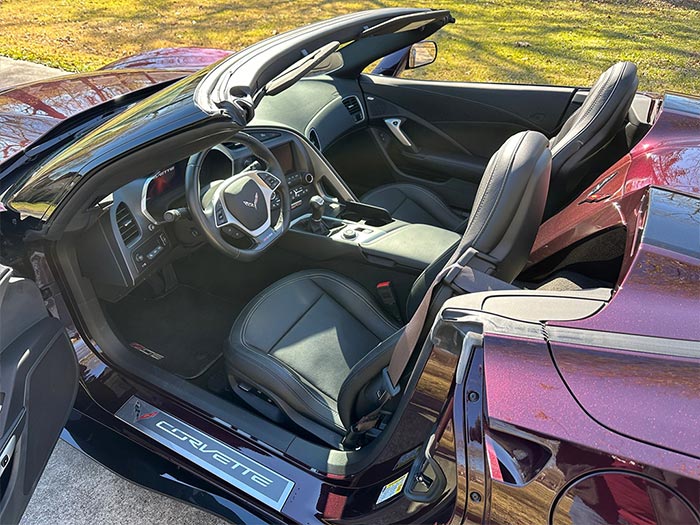 Corvettes à vendre : Corvette Z06 Cabriolet 2017 de 10 000 km avec transmission manuelle