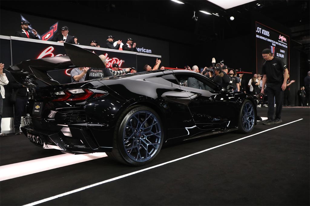 [VIDEO] First 2025 Corvette ZR1 Sells for $3.7 Million at Barrett-Jackson Scottsdale