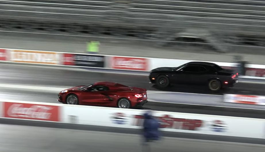 [VIDEO] C8 Corvettes VS Mopar at the Drag Strip
