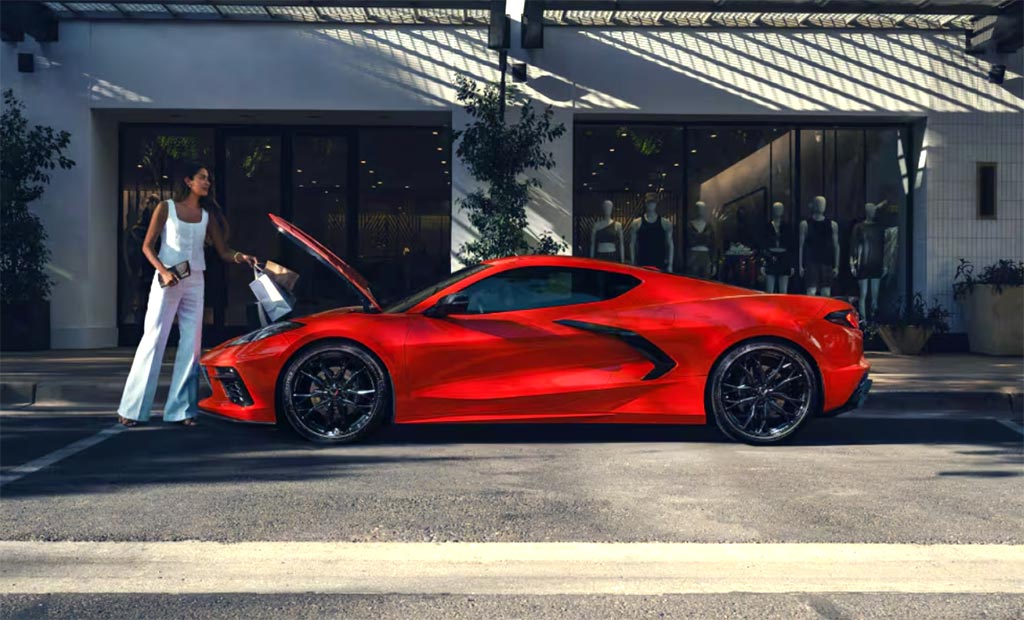 Costco Members Can Score Up to $3,000 in Discounts on the C8 Stingray and E-Ray