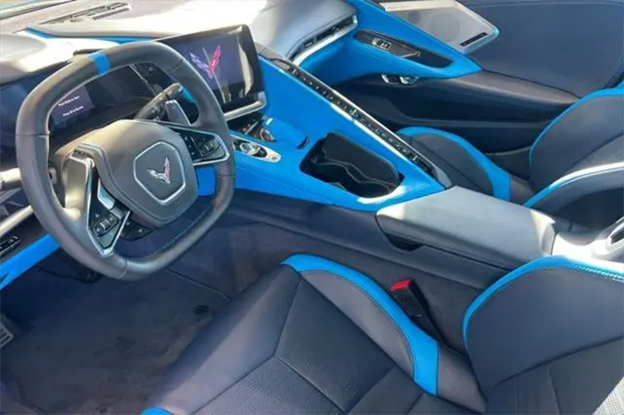 Intérieur bleu bicolore