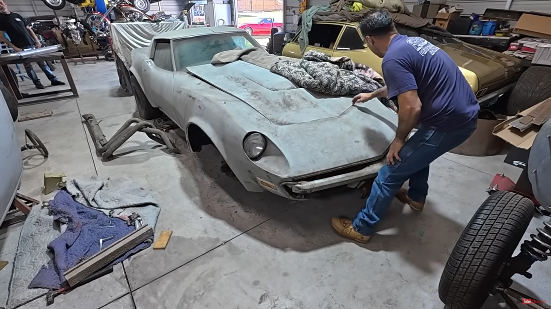 [VIDEO] One of Three 1969 Motion Manta Rays Missing for 50 Years Found in a Florida Trailer Park