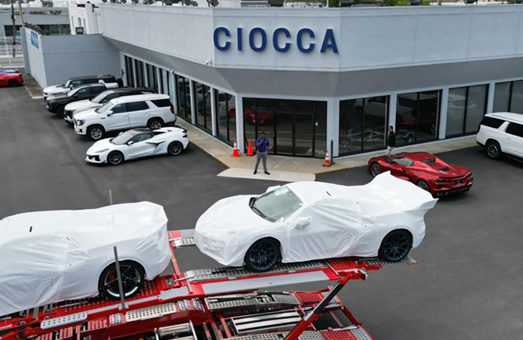 [VIDEO] The First 2025 Corvette ZR1 Arrives at Ciocca Corvette