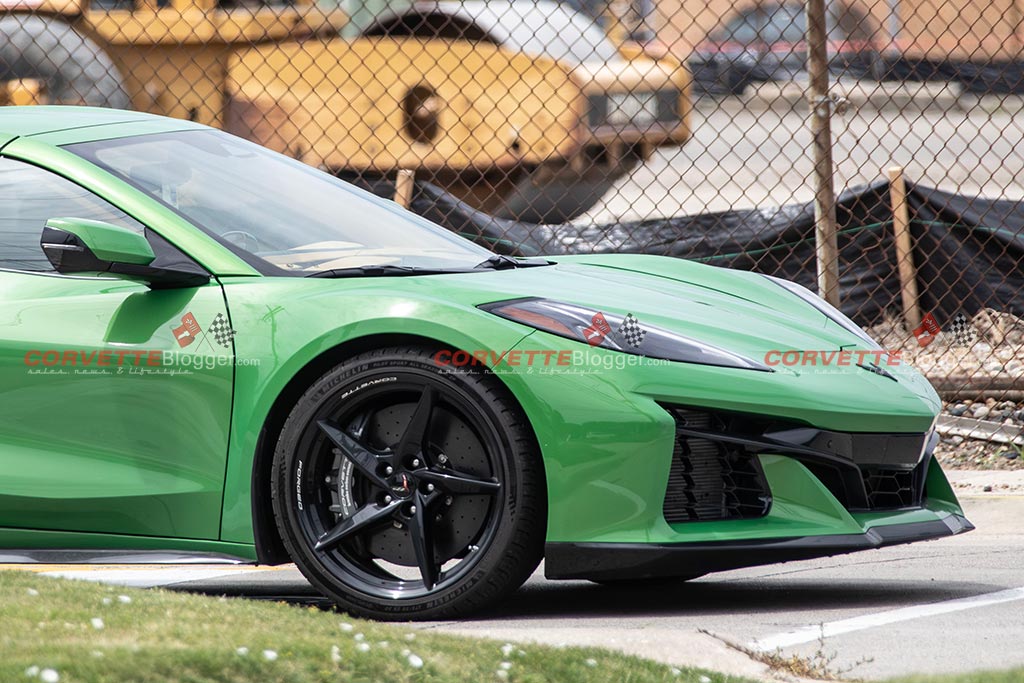 Roswell Green Corvette Z06