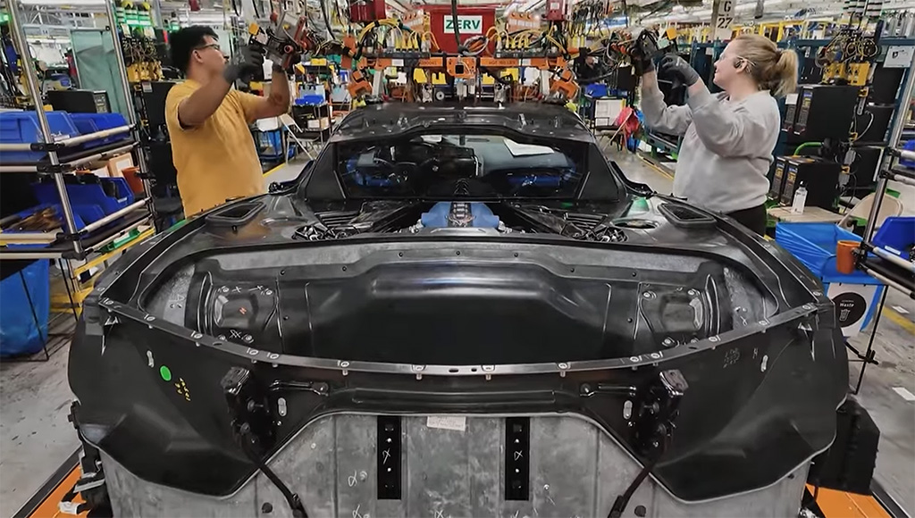 GM Tells Dealers It Can't Build All Its 2025 ZR1 Orders and to Resubmit for the 2026 Model Year