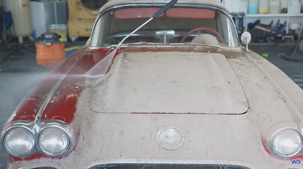[VIDEO] 1959 Corvette Barn Find Gets First Wash in 16 Years