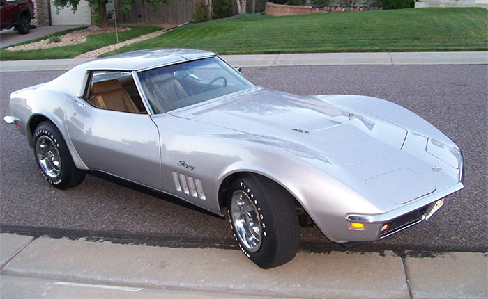 Corvettes à vendre: Cortez Silver 1969 Corvette avec un V8 454CI